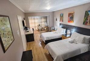 Chambre Junior avec lits jumeaux | 2 chambres, coffres-forts dans les chambres