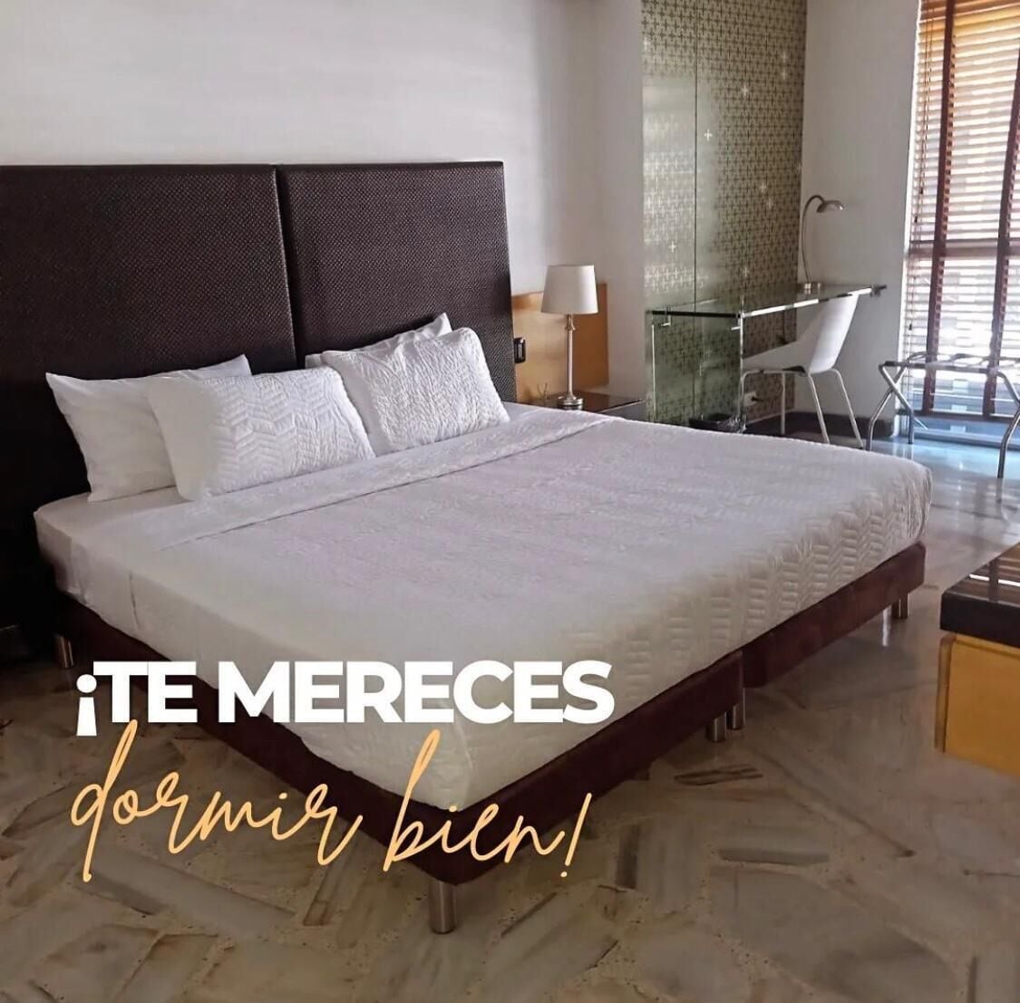 Standardzimmer | Schreibtisch, laptopgeeigneter Arbeitsplatz, Bügeleisen/Bügelbrett