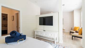 2 habitaciones, tabla de planchar con plancha, wifi y ropa de cama