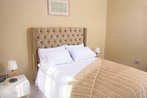 1 Schlafzimmer, Schreibtisch, Bügeleisen/Bügelbrett, kostenloses WLAN