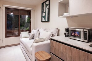 Comfort Double Room | Living area - Líbu Live Bucerías (Bucerías)