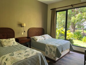 5 chambres, bureau, fer et planche à repasser, Wi-Fi