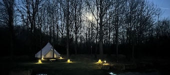 Country living minutes away from Churchill Downs, Airport, major attractions.