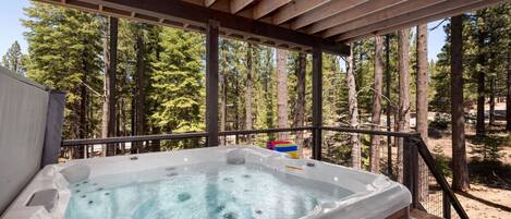 Bain à remous extérieur