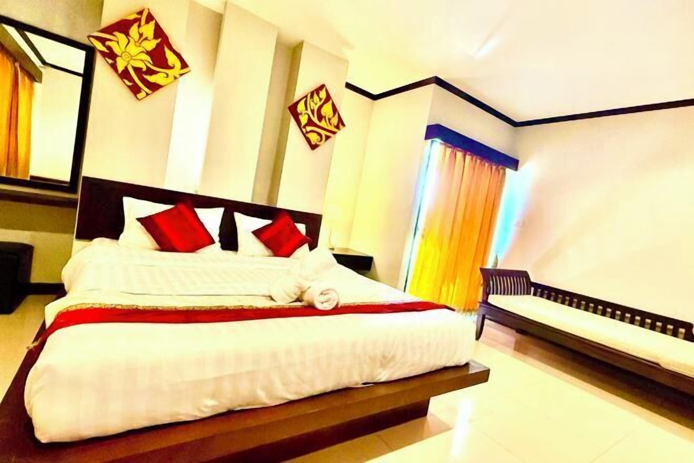 Schreibtisch, laptopgeeigneter Arbeitsplatz, kostenloses WLAN