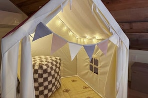 2 Schlafzimmer, BĂŒgeleisen/BĂŒgelbrett, Reisekinderbett, kostenloses WLAN