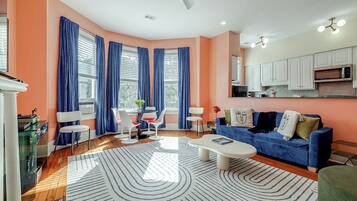 TV connectée, livres, médiathÚque