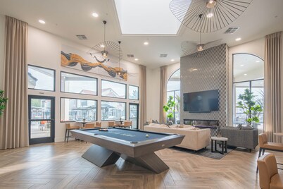 TPC Golf, Princess & Sky Harbor⁂BBALL, Pool, & Gym