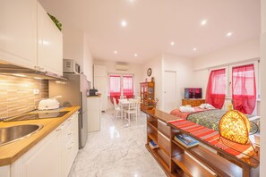 1 bedroom, iron/ironing board, free WiFi, bed sheets