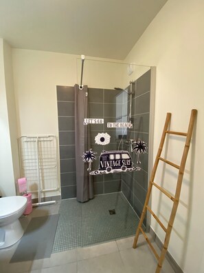 Een douche, een haardroger