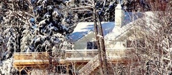 Charming Lakehouse on Lac Pilon