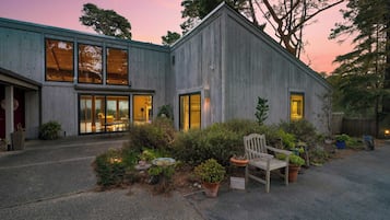 ํ์ฐ์ค (3 Bedrooms) | ๋ด๋ถ