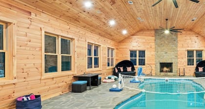 Grand Timber by Avantstay Indoor Pool, Sports Court, Game Room, & More!