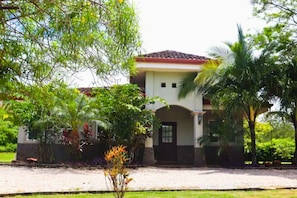 Exterior - Dream villa with guest house and semi-Olympic pool! (Santa Cruz)