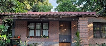 Between Mangos and Tucanes, home in the heart of the yungas