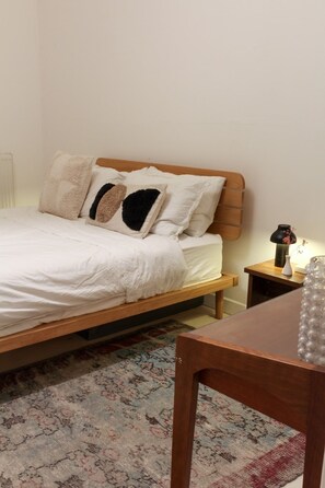 2 chambres, fer et planche à repasser, accès Internet, draps fournis