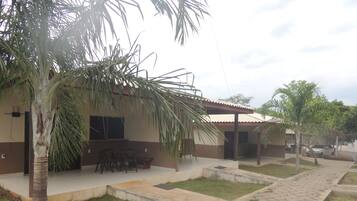 Deluxe Chalet, Lanai, Garden View | 1 bedroom, laptop workspace, free WiFi