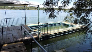 2 outdoor pools