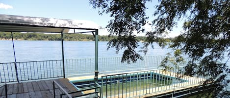 2 outdoor pools