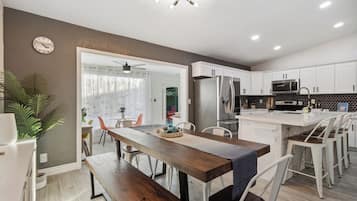 Family House | Living area | Flat-screen TV