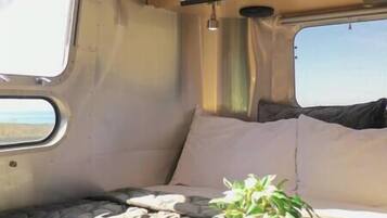 1 camera, Wi-Fi, lenzuola