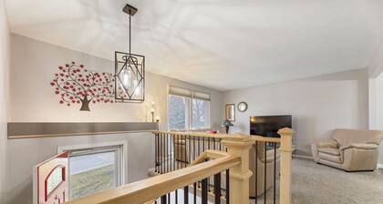 Berkshire Hathaway, College World Series, Creighton University, University of Ne