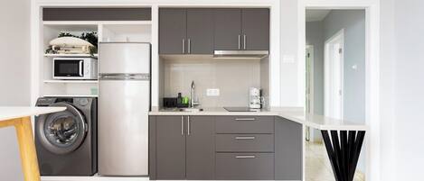 微波爐、爐具、咖啡機/沖茶器、廚房用具/餐具/器皿