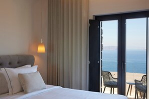 3 bedrooms, in-room safe, iron/ironing board, free WiFi