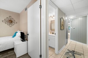 3 chambres, fer et planche à repasser, Wi-Fi gratuit, draps fournis