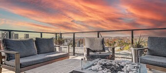 Penthouse, central Quebec city, heated pool