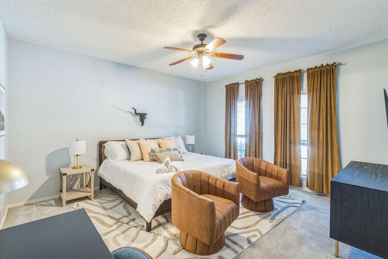 办公桌、熨斗/熨衣板、免费 WiFi、床单