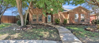Rockwall Retreat | Pool, Games & King Beds