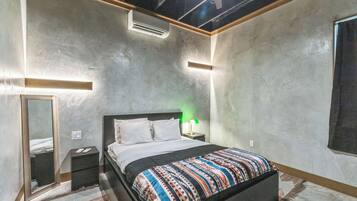 1 chambre, bureau, fer et planche à repasser, Wi-Fi gratuit