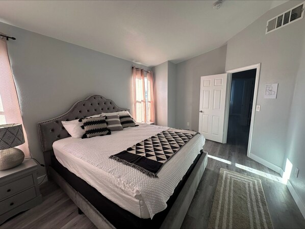 3 soveværelser, strygejern/strygebræt, Wi-Fi