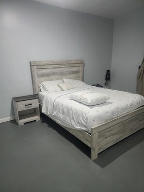 4 chambres, fer et planche à repasser, Wi-Fi, draps fournis