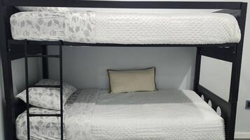 4 bedrooms, iron/ironing board, WiFi, bed sheets