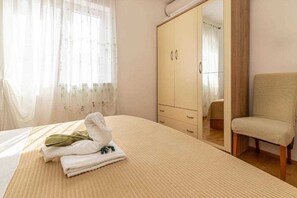 1 chambre, Wi-Fi gratuit, draps fournis