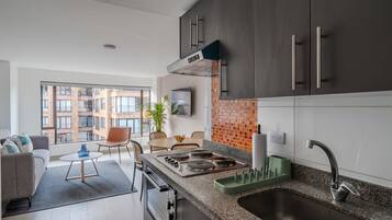 Premium Apartment, 3 Bedrooms | Private kitchen | Microwave, cookware/dishes/utensils