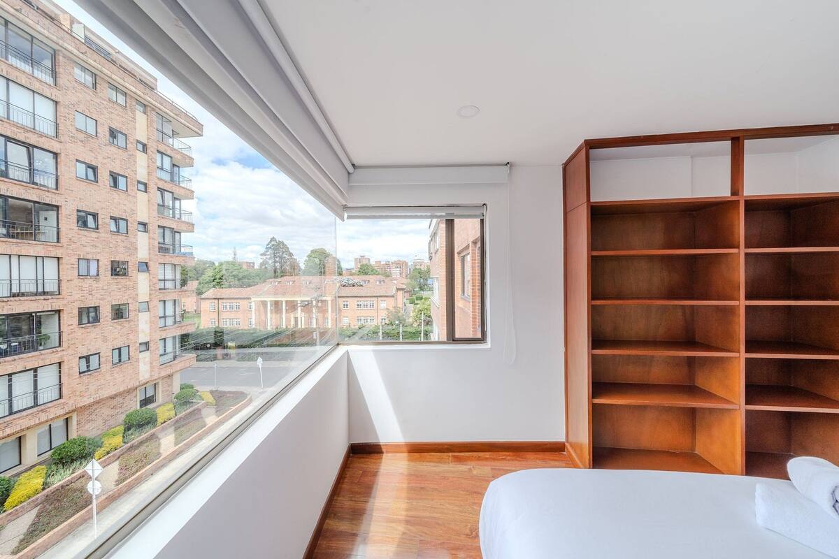 Superior-Apartment, 3 Schlafzimmer | 3 Schlafzimmer, Verdunkelungsvorhänge, kostenloses WLAN, Bettwäsche