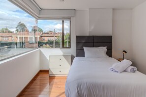 Superior Apartment, 3 Bedrooms | Blackout curtains, free WiFi, bed sheets - 10.73 Flats x Ahead (Bogotá)