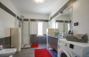 シャワー、ヘアドライヤー