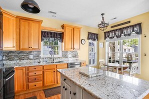 Fridge, microwave, oven, stovetop - Ocean Lakes Site 8040 | Cozy 3BR | Deck w/ Outdoor Patio (Myrtle Beach)