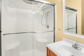 Dusche, Bidet, Handtücher