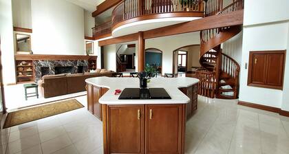 Godstow House, Come and stay awhile!