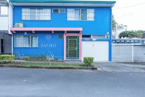 Front of property - Casa Zafiro B&B (San Pedro)