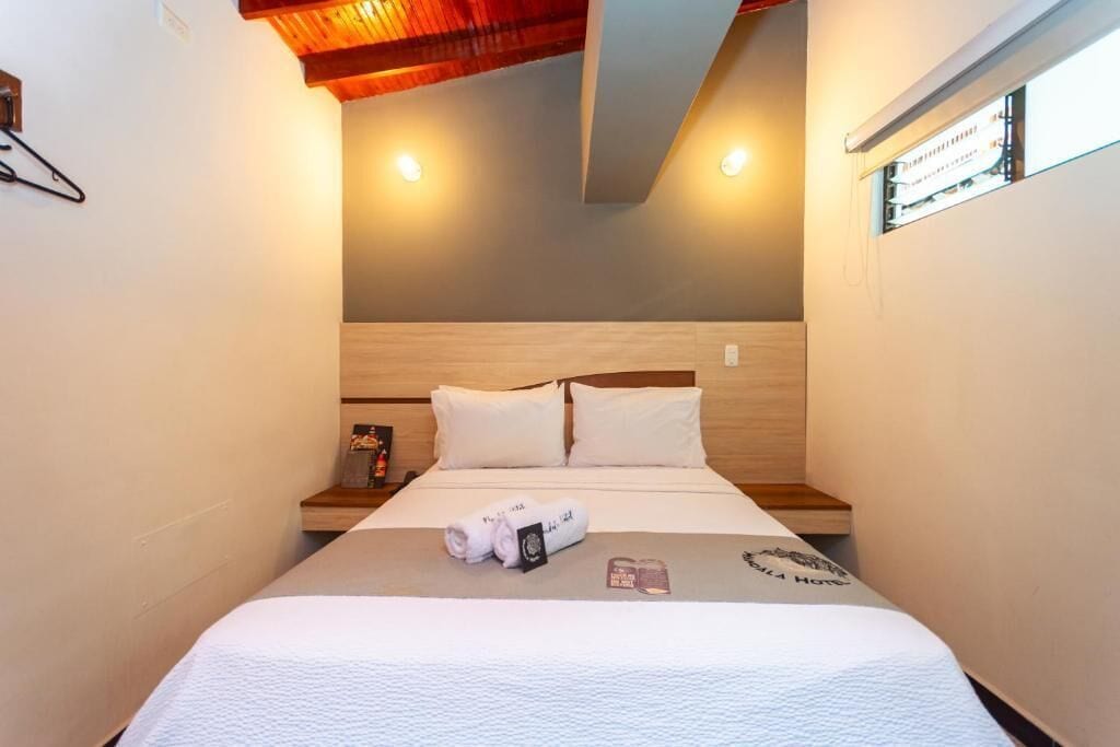 Tabla de planchar con plancha y wifi gratis 