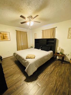 1 bedroom, free WiFi, bed sheets