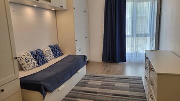 4 bedrooms, WiFi, bed sheets