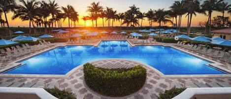 Outdoor pool, a heated pool
