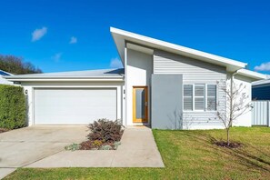 Exterior - Tewksbury Haven  *with wi-fi* (Porepunkah)